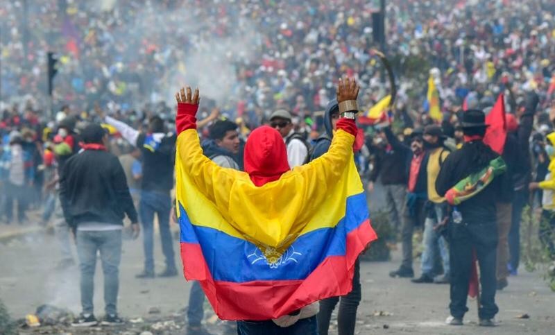 Ecuador: Intransigencia, toque de queda y represión